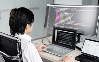 上杭 api php源码,下载的php源码怎么运行呢？